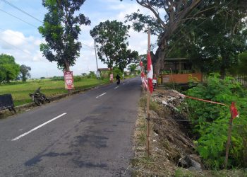 HATI-HATI! Jalan Delanggu–Juwiring Longsor, Tapi Pemerintahnya Masih Tegak Lurus