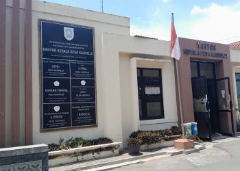 “Kantor Desa Disegel Dua Hari, Ahli Waris ‘Ngambek’, Kepala Desa ‘Ngalembur’, Dispermasdes Janji Rampung Cepat — Drama Tukar Guling Tanah di Kadirejo Akhirnya Cair!”