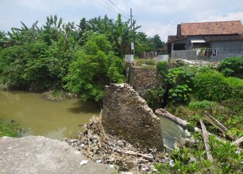 Jembatan Babadan Ambruk: Air Datang Bukan Bawa Hoki, Tapi Bawa Ngeri!