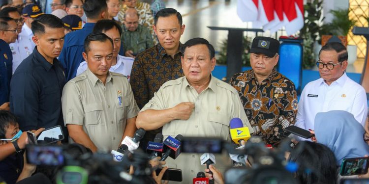Presiden Prabowo Resmikan Stasiun Tanah Abang Baru: Modern, Mewah, tapi Tetap Ramai Kayak Tahu Bulat!
