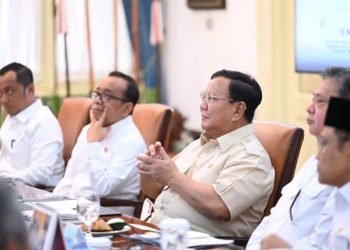 Prabowo Gelar Rapat di Istana: Bahas Cara Potong Rantai Kemiskinan, Bukan Rantai Motor!